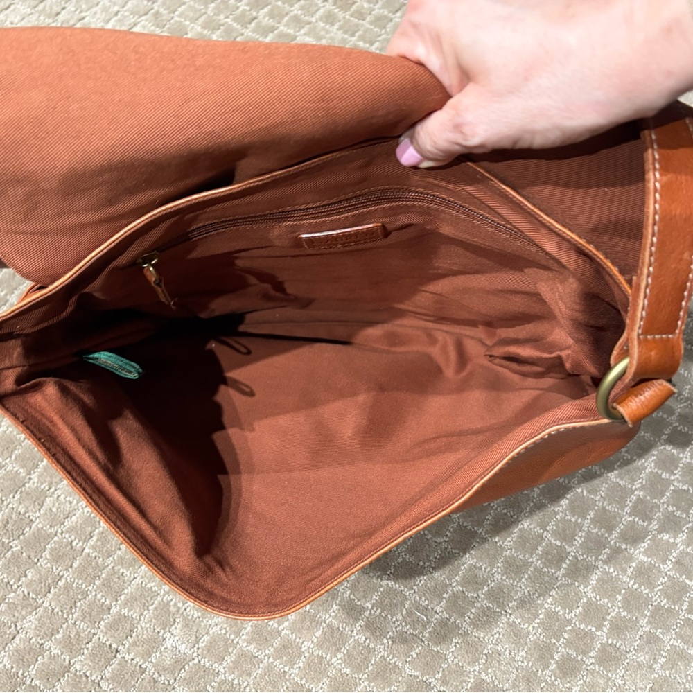Lauren by Ralph Lauren Shoulder Bag in Saddle Tan - Picture 6 of 11